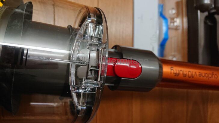 ホームシアター オーディオルーム 掃除機 サイクロン式 ダイソン dyson Cyclone v10 fluffy 組み立て 使用感 セール ダイソン公式 レビュー 